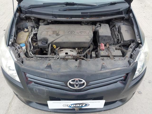 2011 TOYOTA AURIS TR