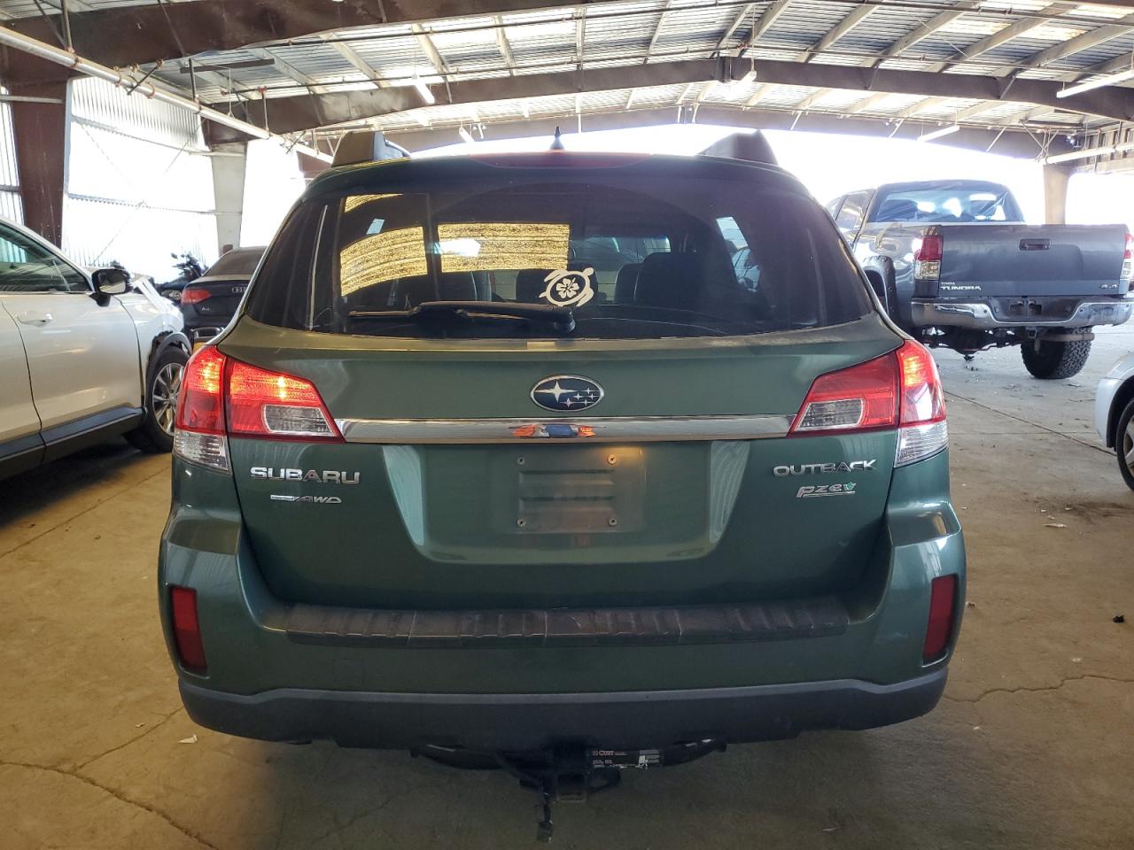 2011 Subaru Outback 2.5I Limited VIN: 4S4BRBJC1B3421189 Lot: 64988445