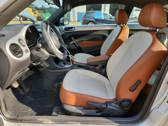  VOLKSWAGEN BEETLE 2015 Srebrny