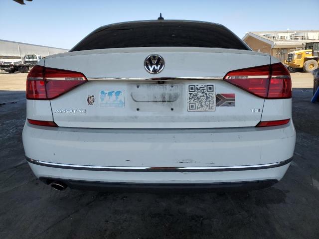  VOLKSWAGEN PASSAT 2016 Biały