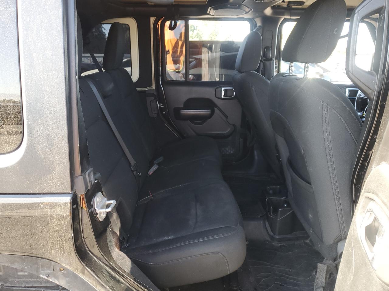 2018 Jeep Wrangler Unlimited Sport VIN: 1C4HJXDGXJW273638 Lot: 61858155