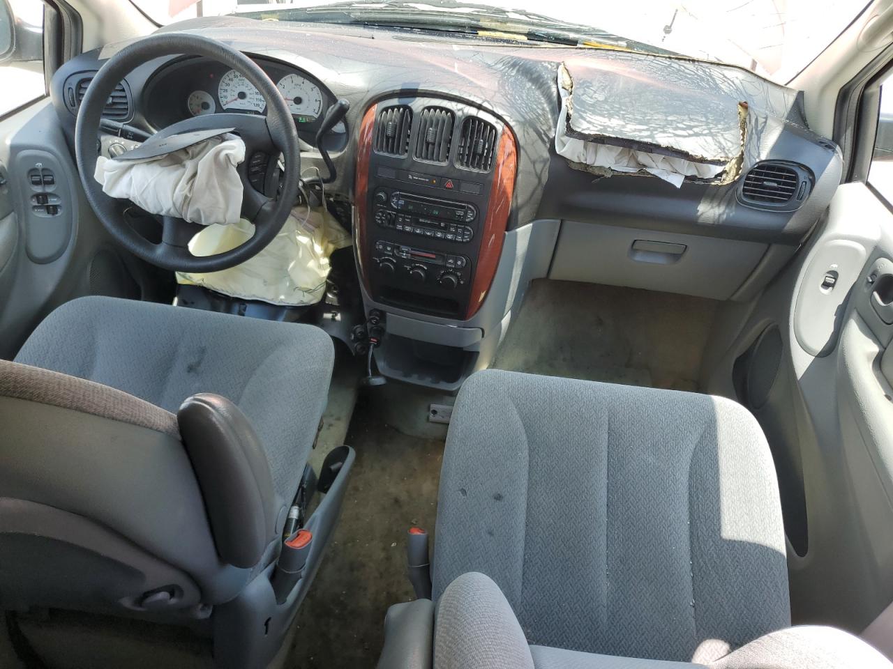 2005 Chrysler Town & Country Lx VIN: 2C4GP44RX5R543475 Lot: 64055075