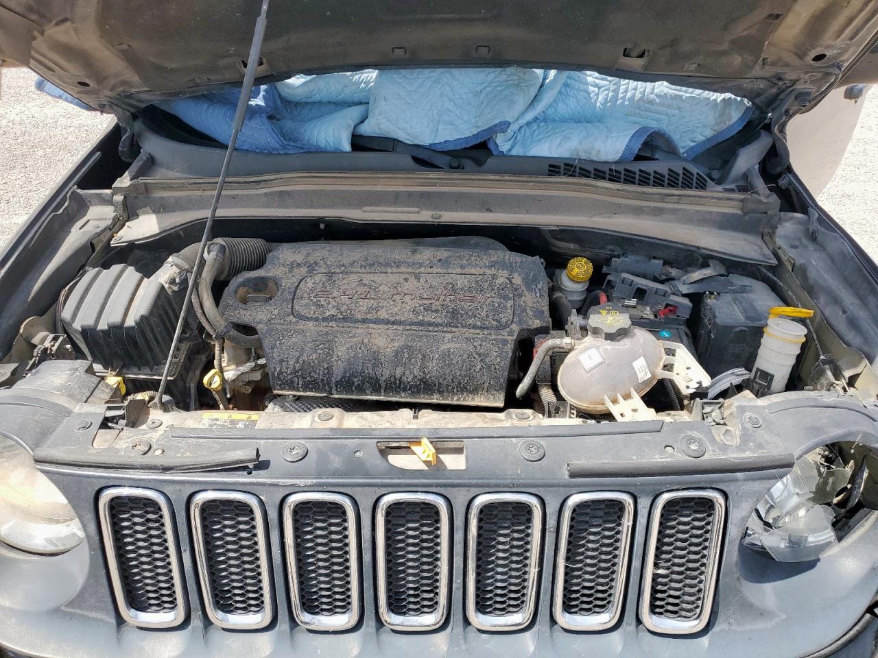 2015 Jeep Renegade Latitude VIN: ZACCJABT8FPC19069 Lot: 65018905