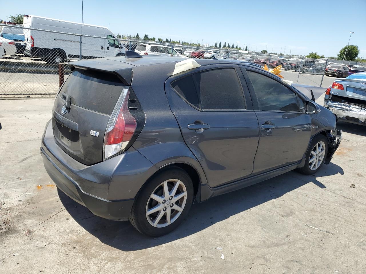 2017 Toyota Prius C VIN: JTDKDTB3XH1592499 Lot: 66120815