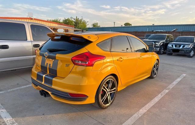 Hatchbacks FORD FOCUS 2016 Yellow
