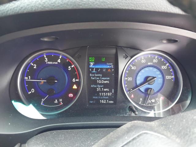 2019 TOYOTA HILUX INVI