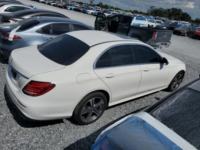 Sedans MERCEDES-BENZ E-CLASS 2017 Biały