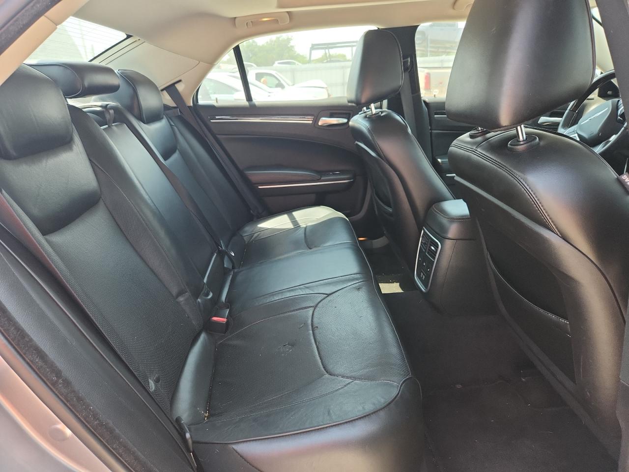 2016 Chrysler 300C VIN: 2C3CCAEG1GH343085 Lot: 63986885