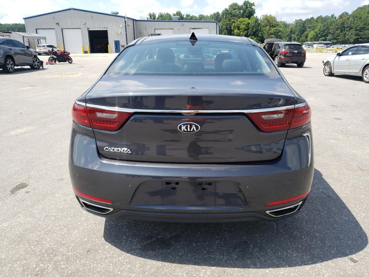 2017 Kia Cadenza Premium VIN: KNALC4J18H5049624 Lot: 62180255
