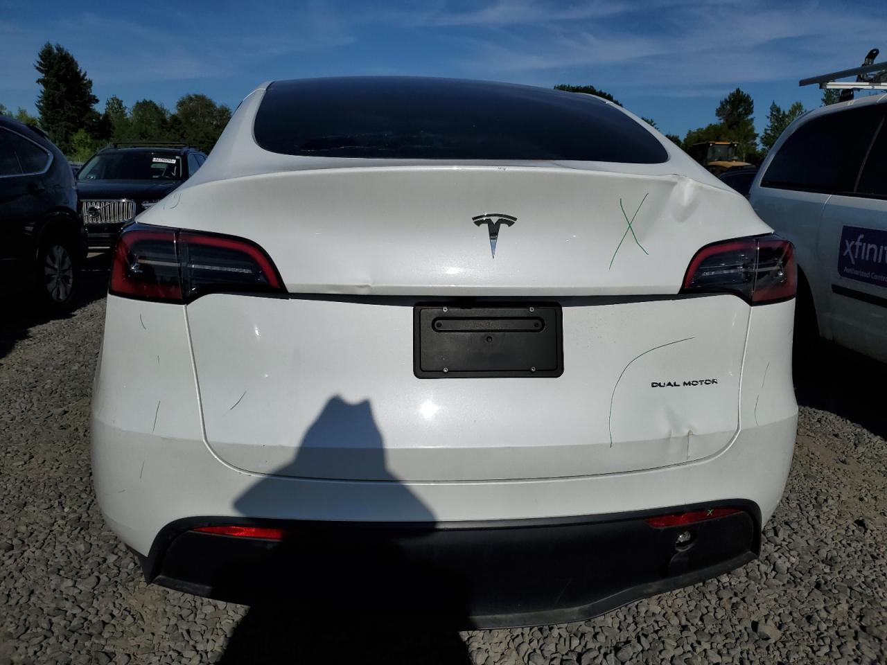 2025 Tesla Model Y VIN: 7SAYGAEE9SF250921 Lot: 63035925