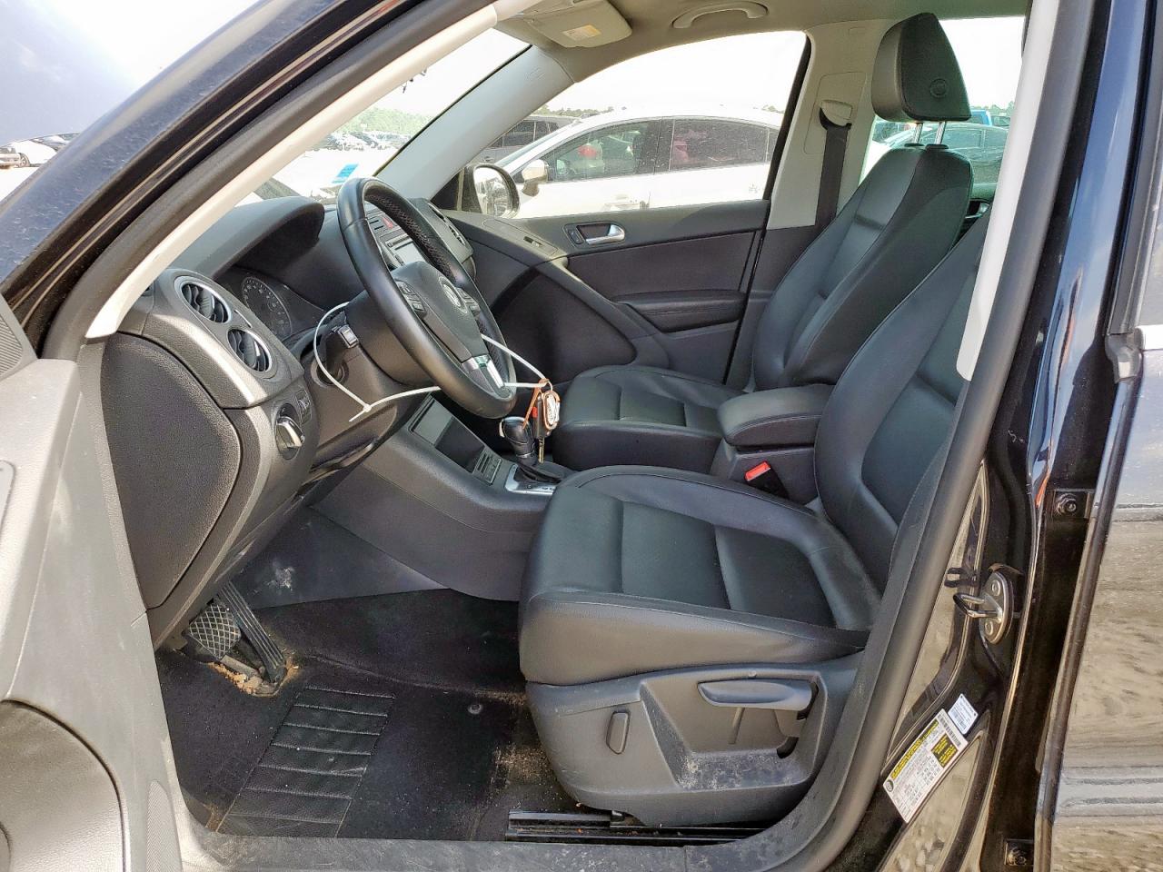 2011 Volkswagen Tiguan S VIN: WVGAV7AX8BW538256 Lot: 65043475
