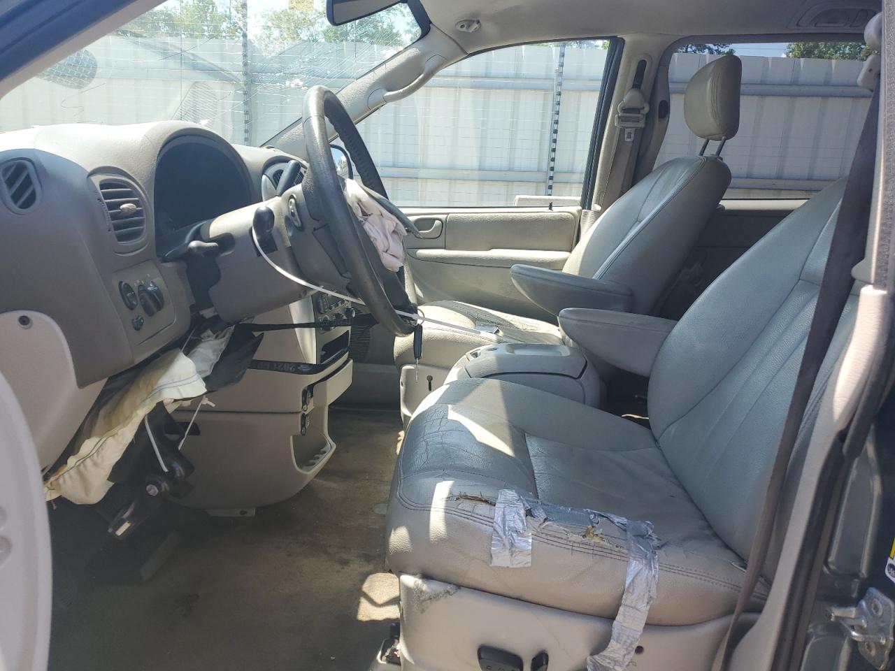 2005 Chrysler Town & Country Touring VIN: 2C4GP54L45R259308 Lot: 64606335