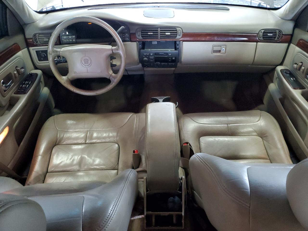 1998 Cadillac Deville VIN: 1G6KD54Y1WU788981 Lot: 64370095