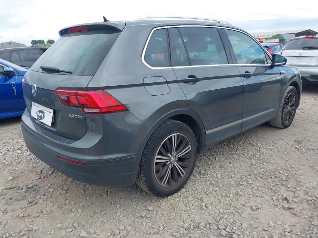 2017 VOLKSWAGEN TIGUAN SE