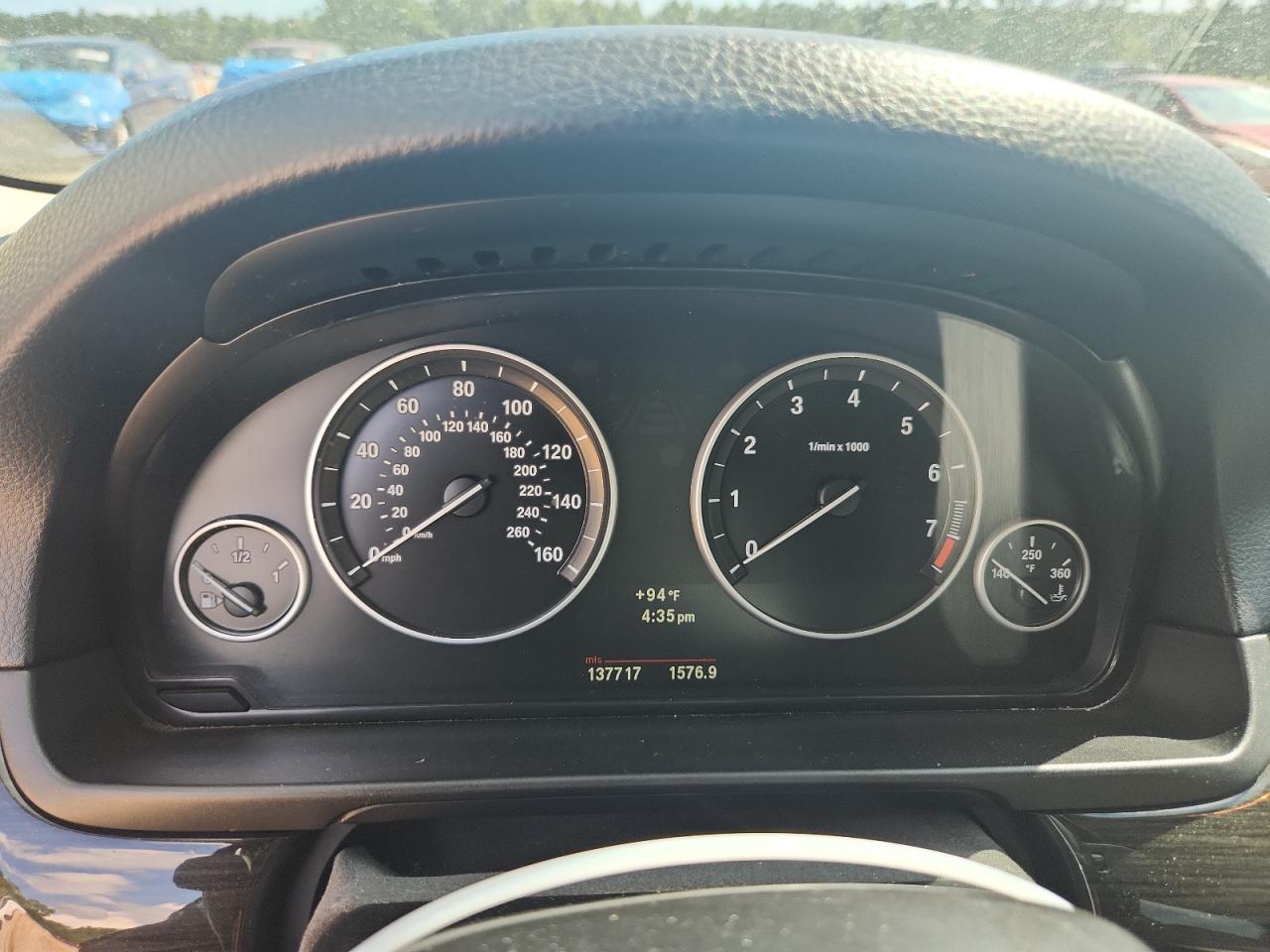 2013 BMW 528 Xi VIN: WBAXH5C55DDW15425 Lot: 62383595