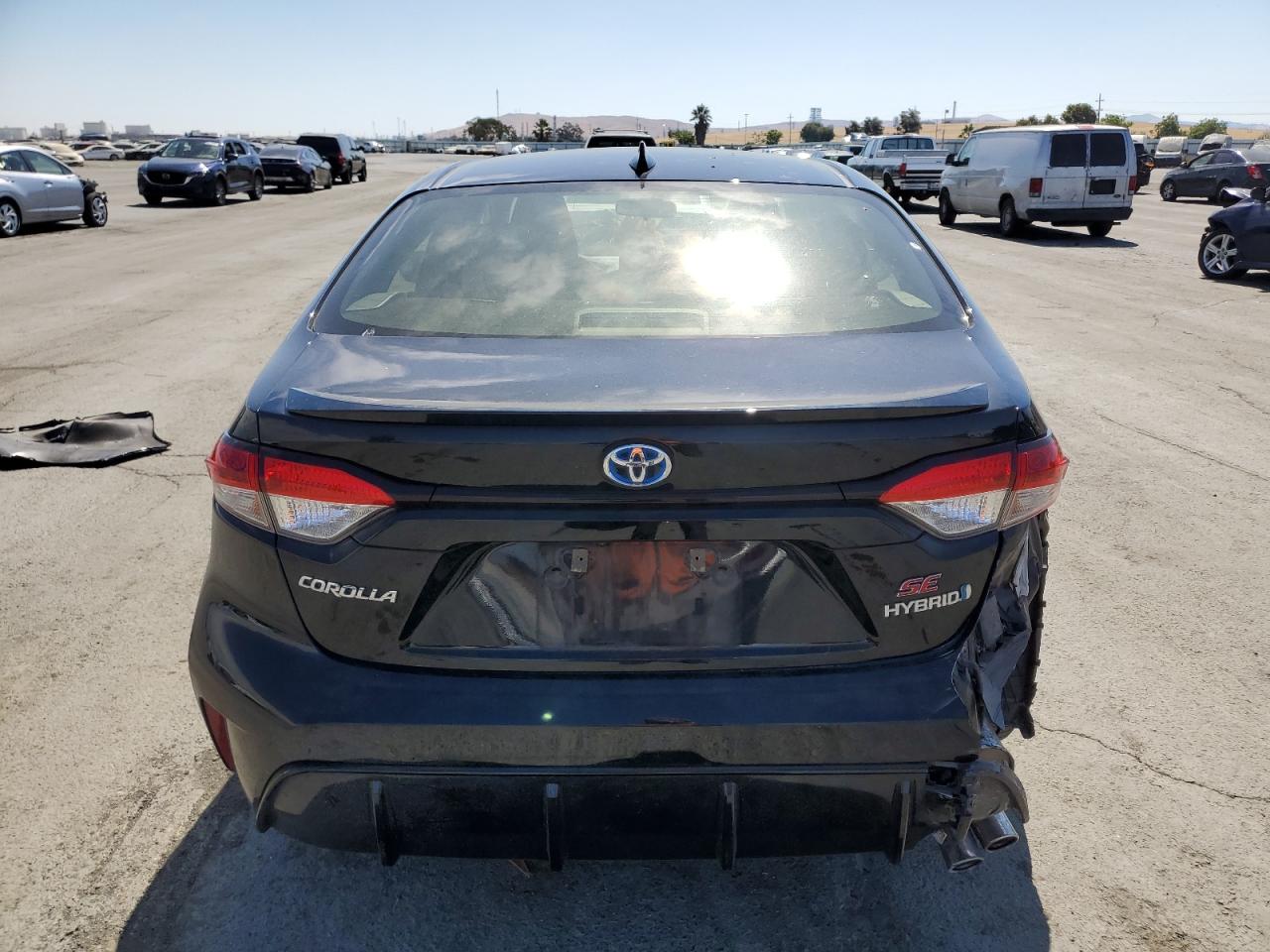 2024 Toyota Corolla Le VIN: JTDBCMFE9RJ027280 Lot: 65586625