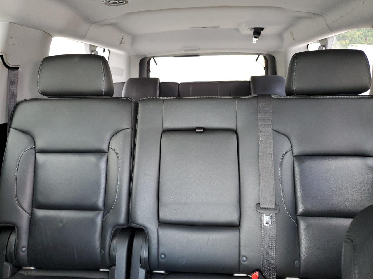 2019 Chevrolet Suburban C1500 Lt VIN: 1GNSCHKC1KR117310 Lot: 64401125