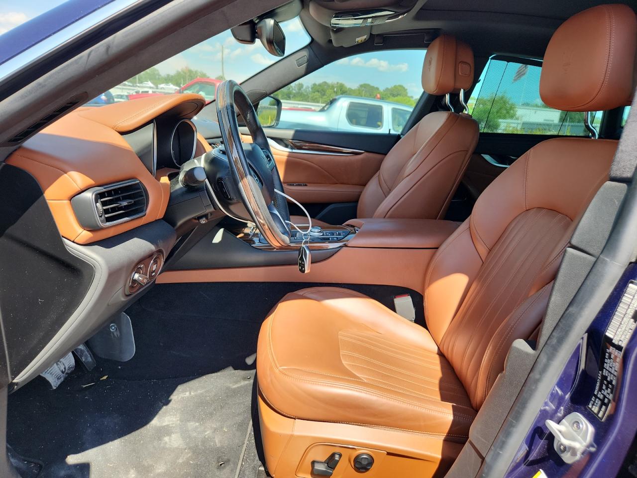 zn661xulxkx320598 ZN661XULXKX320598 2019 Maserati Levante Luxury