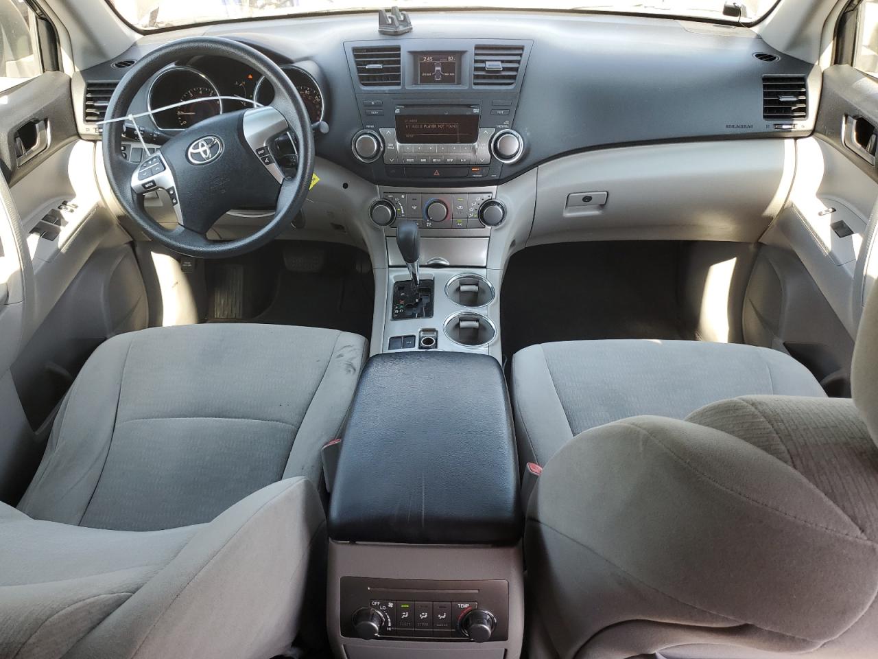 2011 Toyota Highlander Base VIN: 5TDZK3EH1BS041013 Lot: 65015935