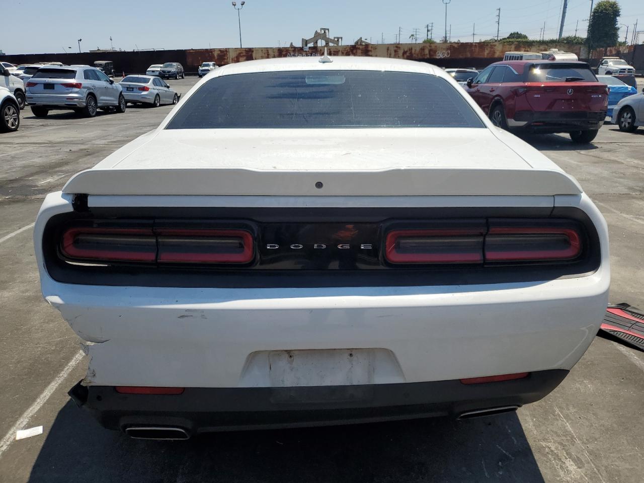 2018 Dodge Challenger Sxt VIN: 2C3CDZAG5JH311636 Lot: 65084125