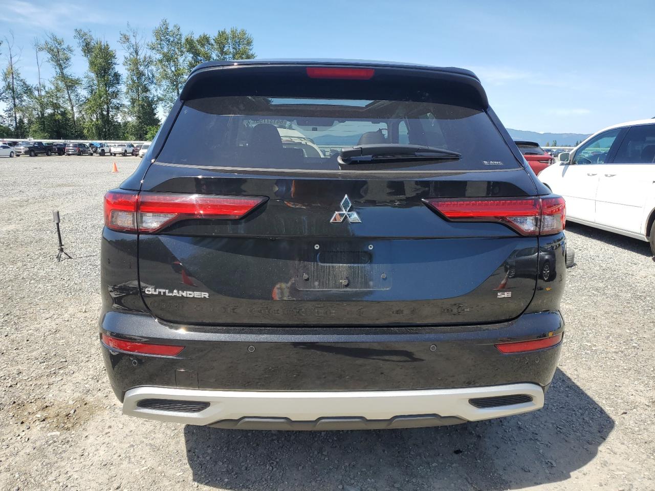 2024 Mitsubishi Outlander Se VIN: JA4J4VA80RZ020827 Lot: 64137755