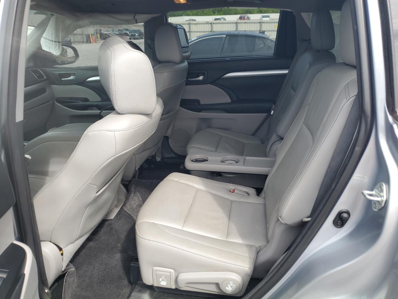 2015 Toyota Highlander Xle VIN: 5TDKKRFH6FS048922 Lot: 65599735