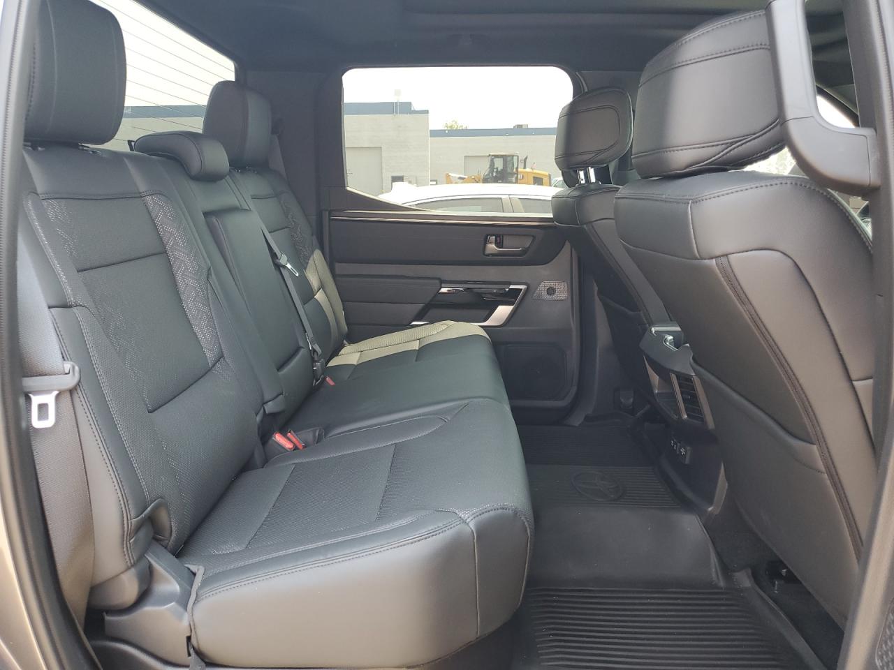 2025 Toyota Tundra Crewmax Limited VIN: 5TFWA5DB0SX303032 Lot: 64770295