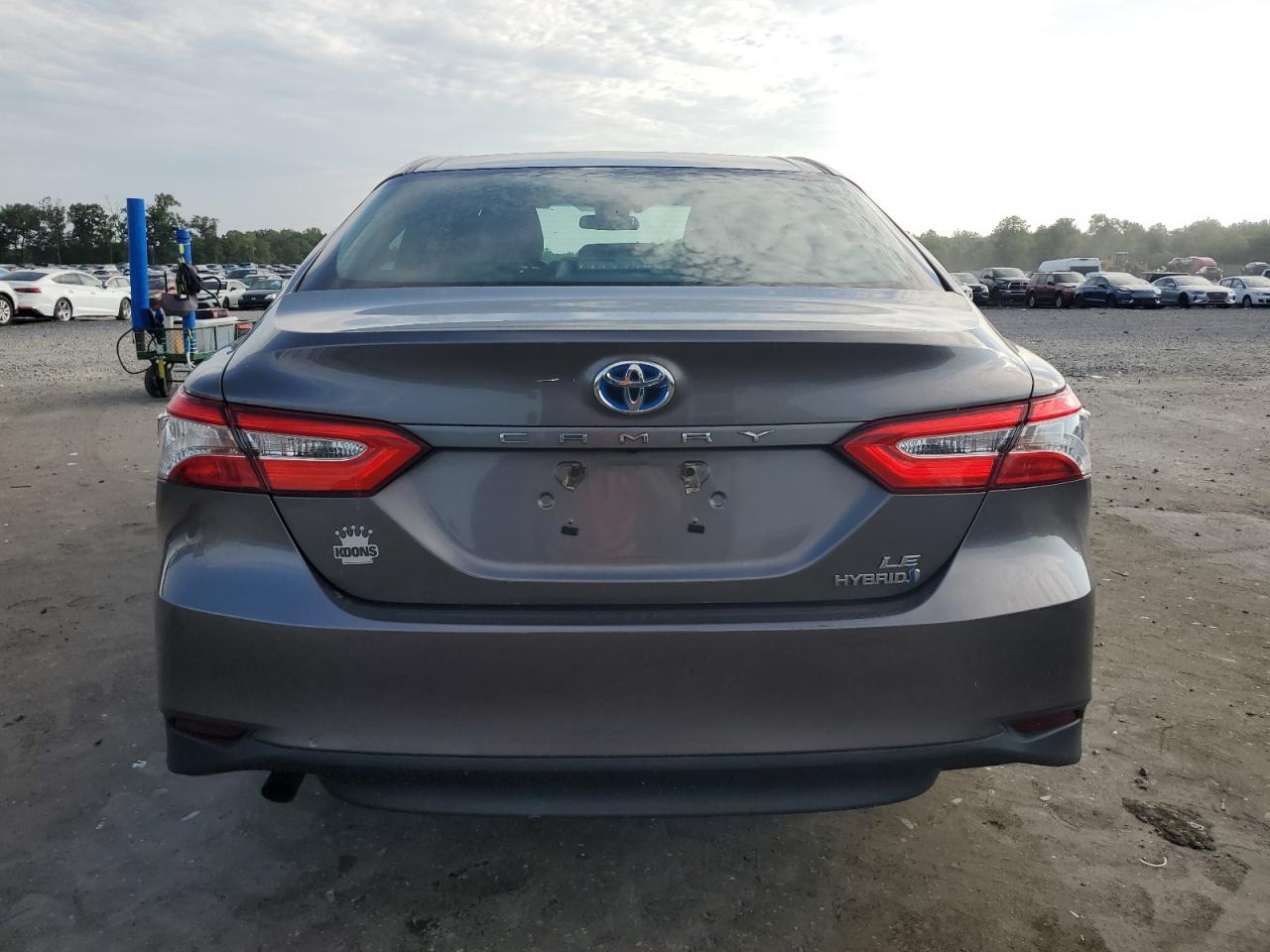 2018 Toyota Camry Le VIN: 4T1B31HK3JU507198 Lot: 65042435