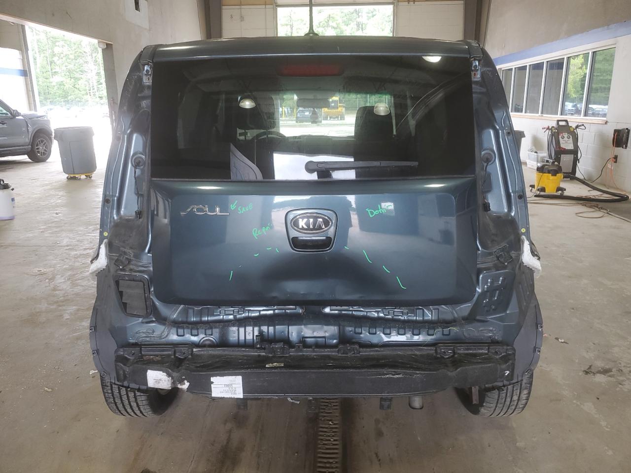 2011 Kia Soul + VIN: KNDJT2A29B7247096 Lot: 64045095