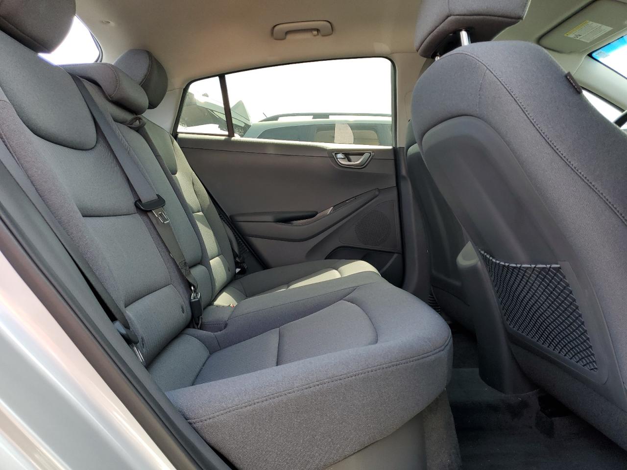 2020 Hyundai Ioniq Se VIN: KMHC65LDXLU211156 Lot: 63587145
