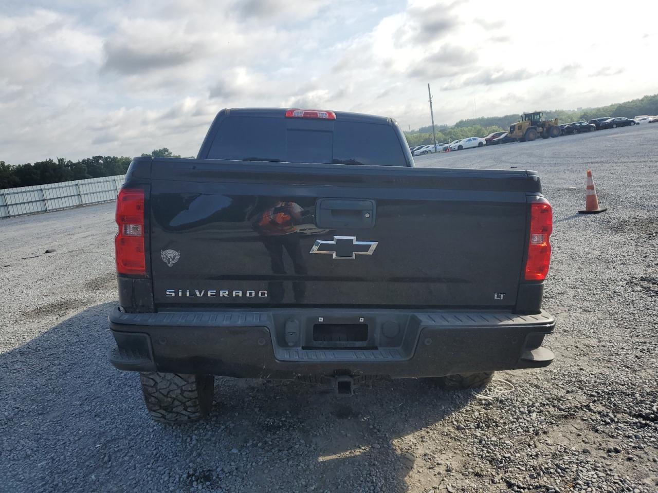 2018 Chevrolet Silverado K1500 Lt VIN: 3GCUKRECXJG510792 Lot: 64185675