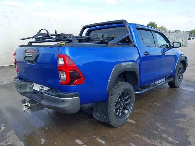 2022 TOYOTA HILUX INVI