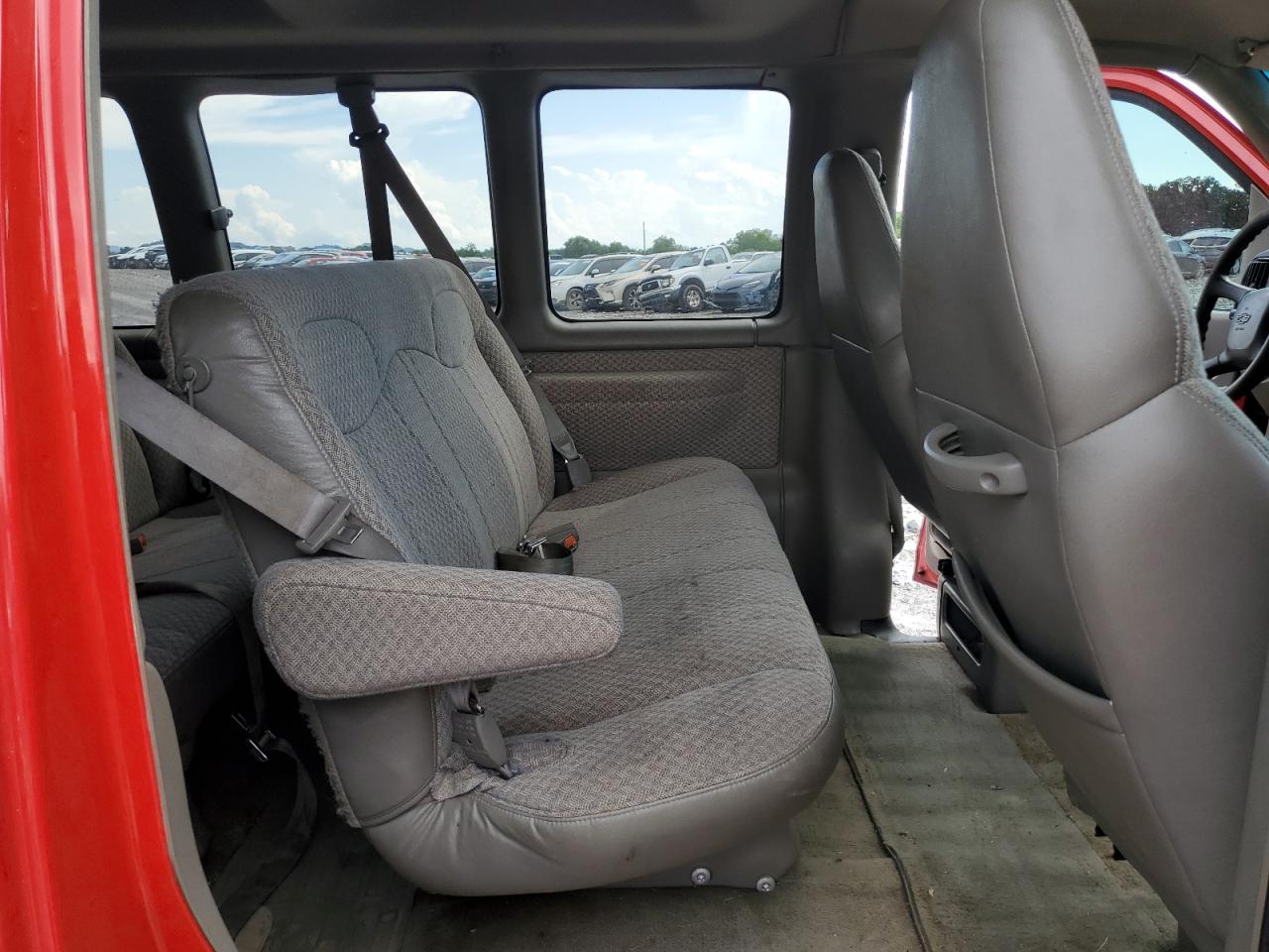 2000 Chevrolet Express G3500 VIN: 1GAHG39R6Y1208142 Lot: 62944815