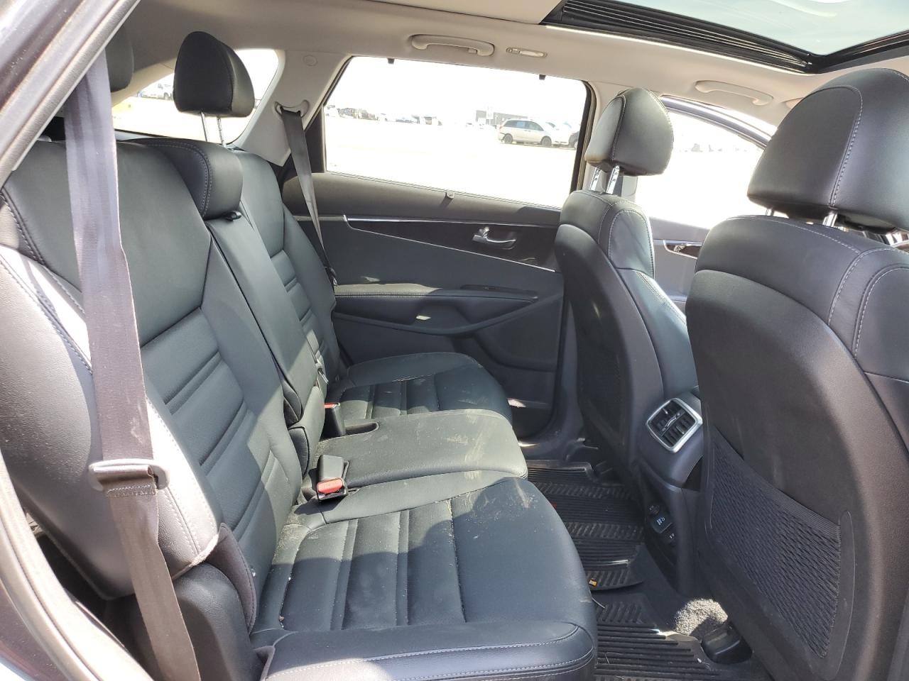 2018 Kia Sorento Ex VIN: 5XYPHDA51JG354324 Lot: 64730385
