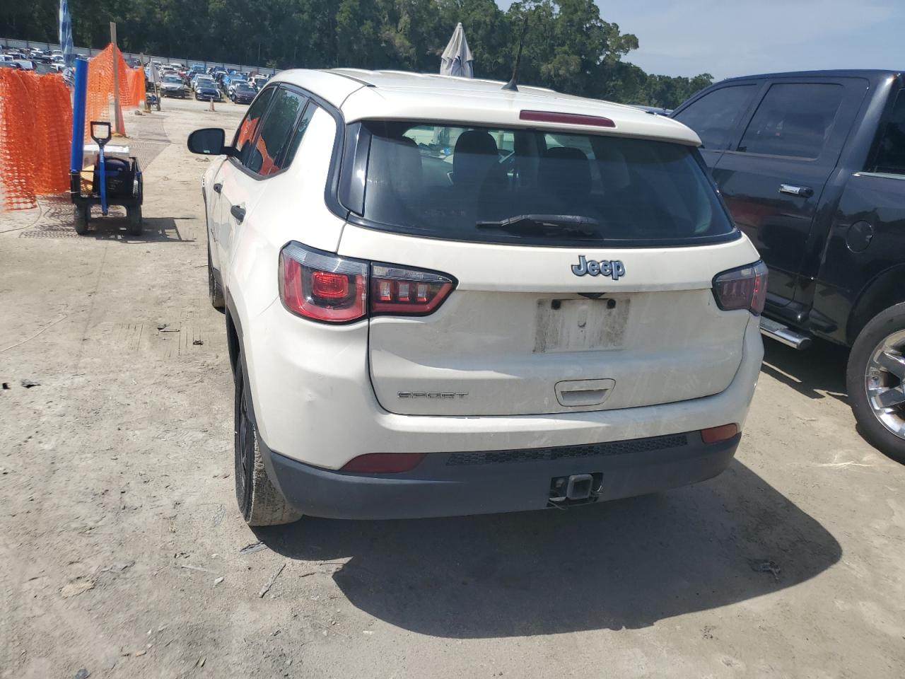 2018 Jeep Compass Sport VIN: 3C4NJCAB1JT193185 Lot: 64463715