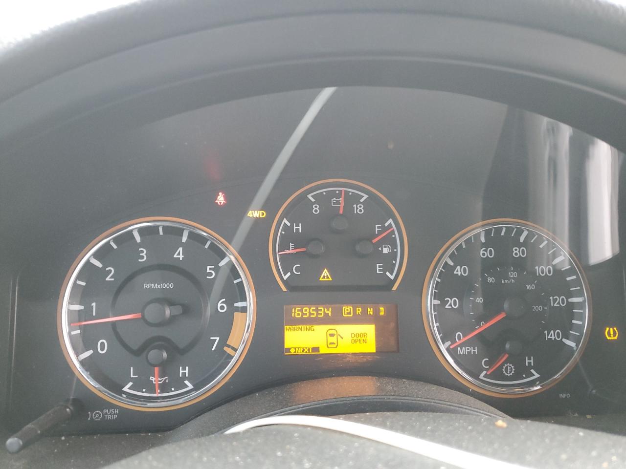 2011 Nissan Armada Sv VIN: 5N1AA0NC6BN618347 Lot: 63282685