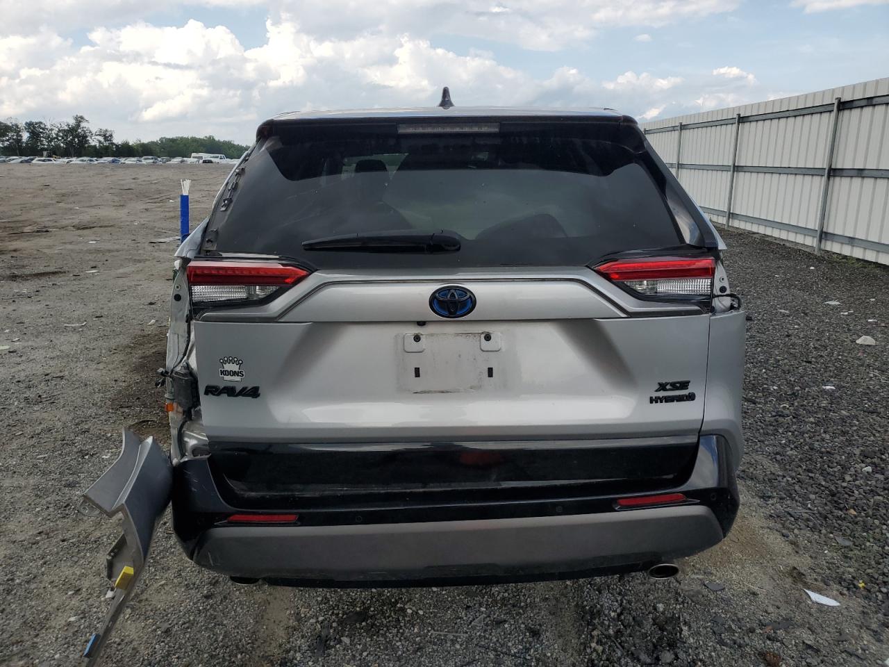 2021 Toyota Rav4 Xse VIN: 2T3E6RFV8MW018615 Lot: 64646535