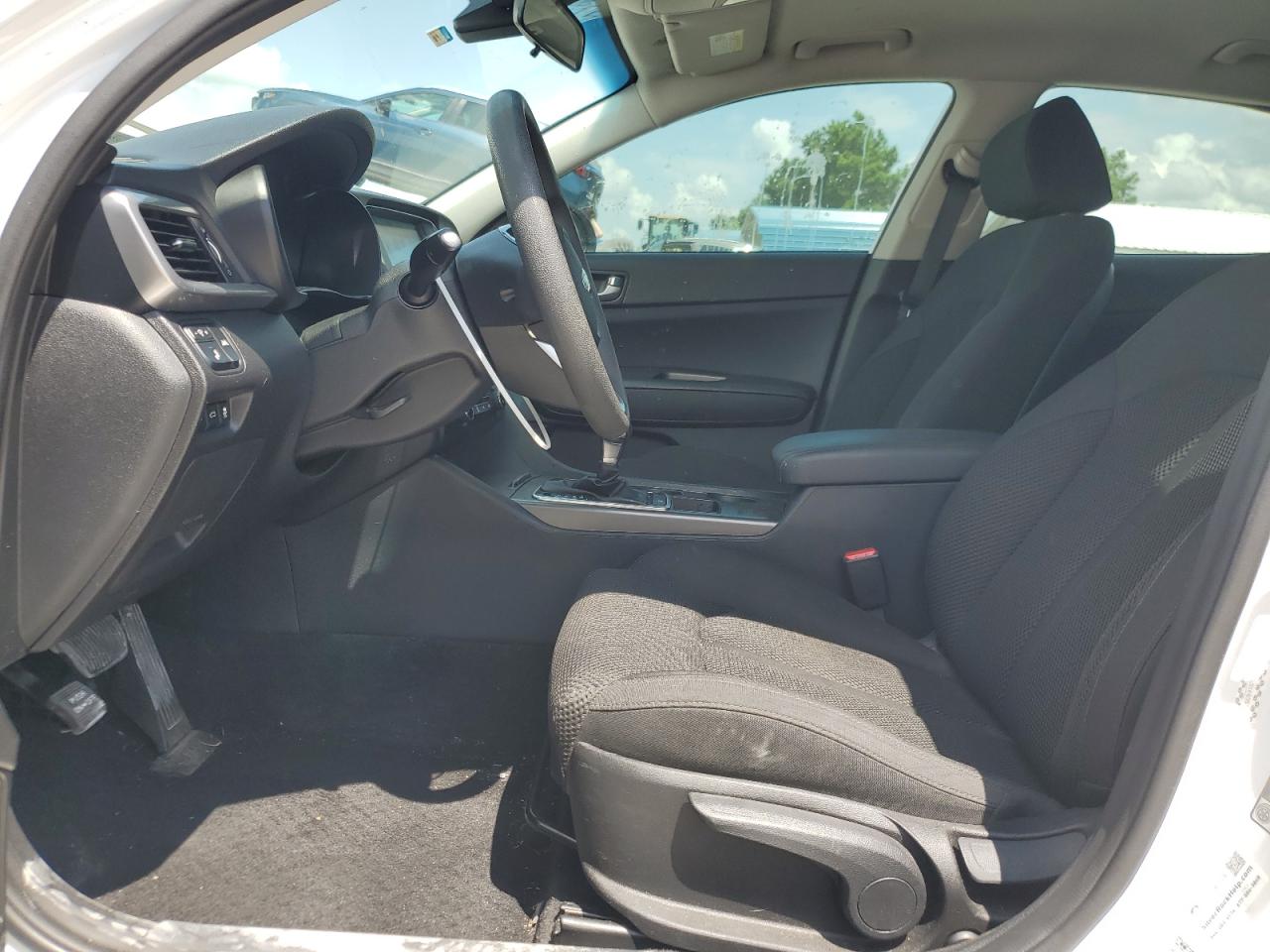 2019 Kia Optima Lx VIN: 5XXGT4L31KG351472 Lot: 64780175