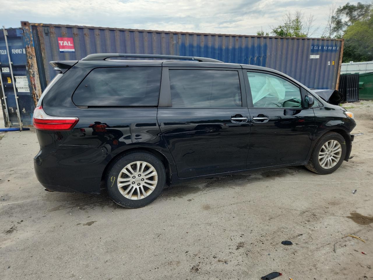 2015 Toyota Sienna Xle VIN: 5TDYK3DC7FS564690 Lot: 65707805