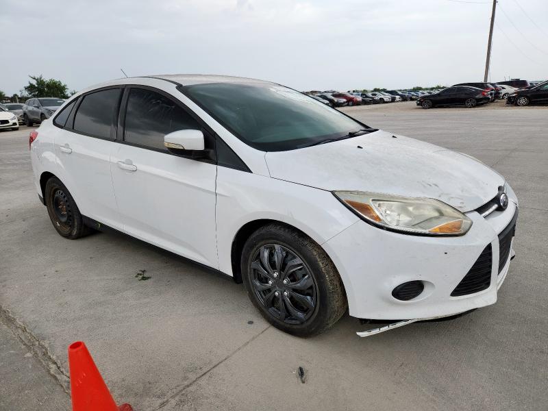 Sedans FORD FOCUS 2014 White