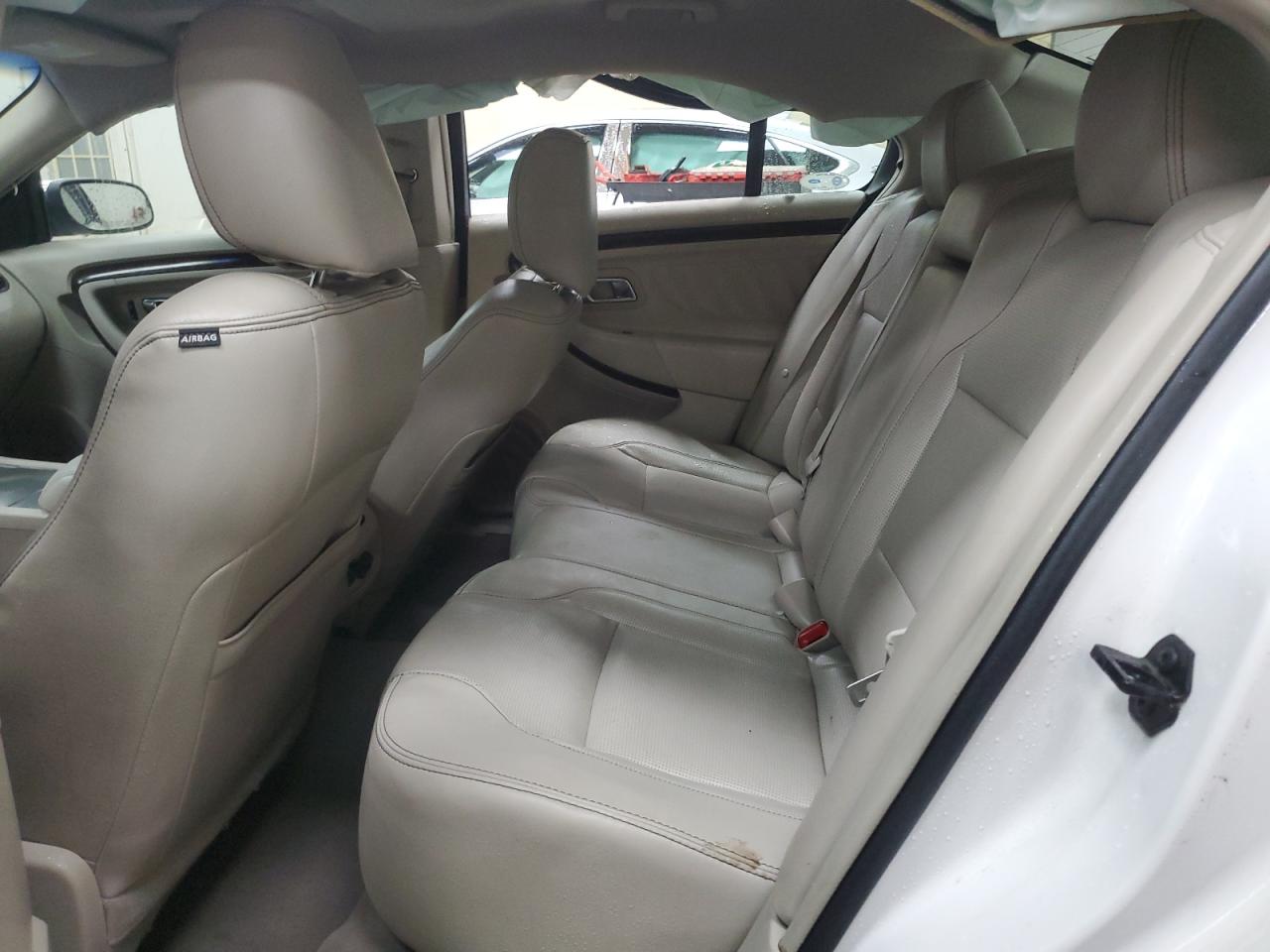 2010 Ford Taurus Limited VIN: 1FAHP2FW1AG138697 Lot: 63988345