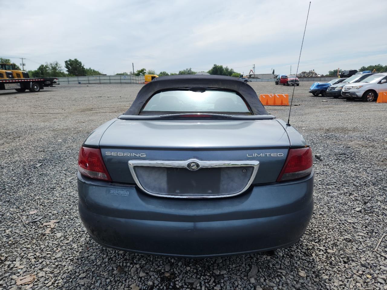 2002 Chrysler Sebring Limited VIN: 1C3EL65R02N146612 Lot: 61348815
