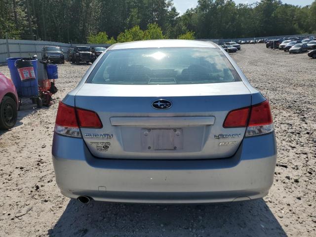 Sedans SUBARU LEGACY 2013 Srebrny