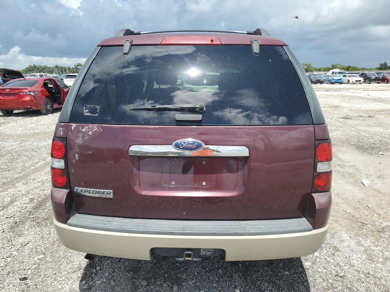 2008 Ford Explorer Eddie Bauer VIN: 1FMEU74E58UA96412 Lot: 62729165
