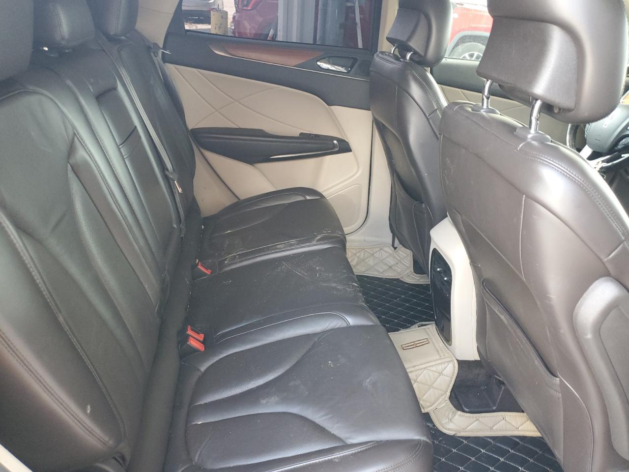 2018 Lincoln Mkc Select VIN: 5LMCJ2D92JUL31812 Lot: 65985565