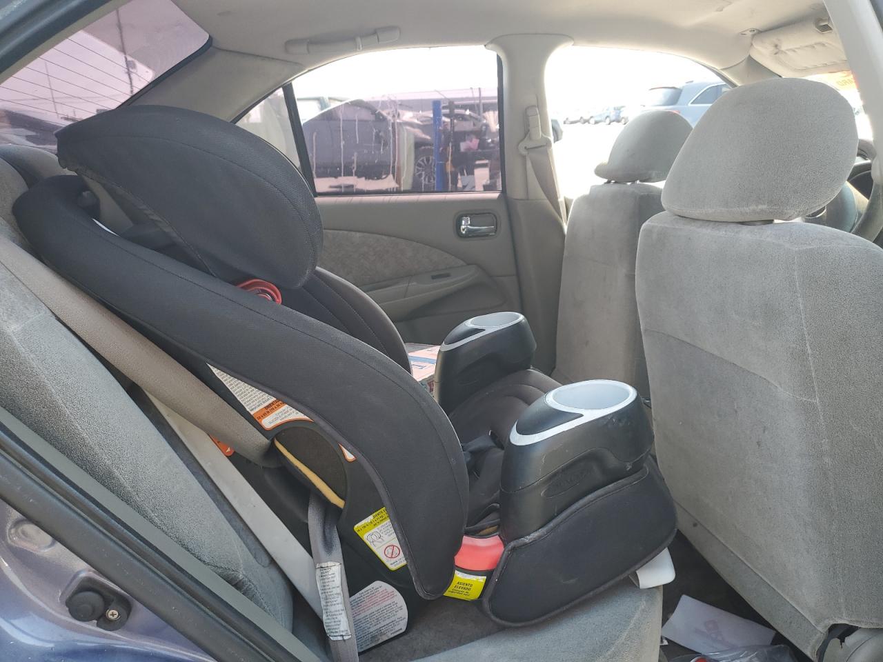 2000 Nissan Sentra Base VIN: 3N1CB51D5YL328151 Lot: 64589435