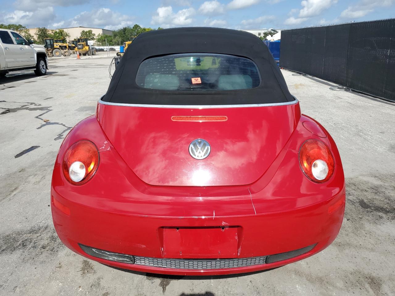 2010 Volkswagen New Beetle VIN: 3VWRW3AL6AM008857 Lot: 64312235