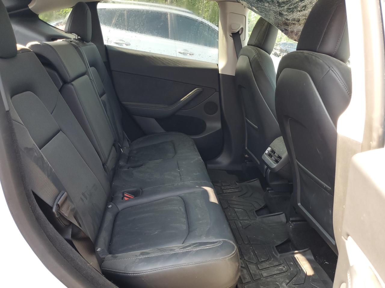 2023 Tesla Model Y VIN: 7SAYGDEE0PF629685 Lot: 60401725