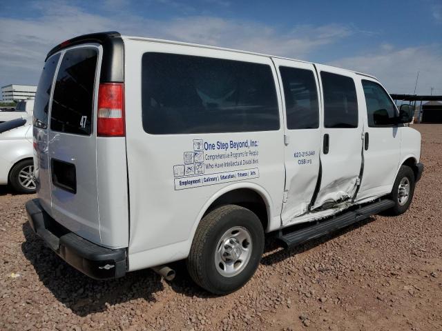 Minivans CHEVROLET EXPRESS 2017 Biały