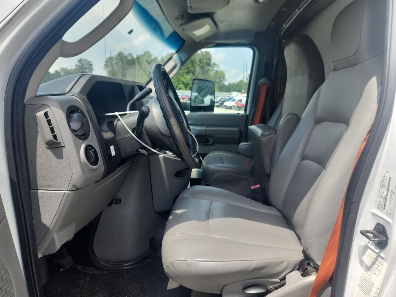 2015 Ford Econoline E350 Super Duty Cutaway Van VIN: 1FDWE3FL1FDA22276 Lot: 64367125